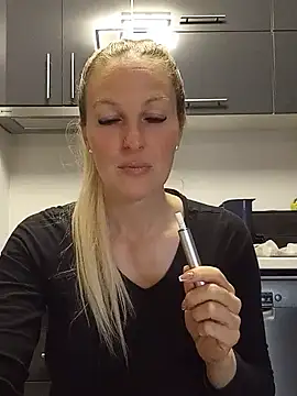 MaviePearl online show from 01.30.25