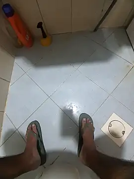 Snapshot of dream_catcher chatting on 10.21.25 dream catcher online show from 10.21.25