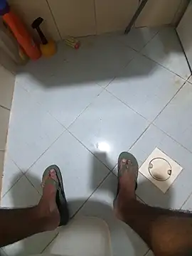 Snapshot of dream_catcher chatting on 10.25.25 dream catcher online show from 10.25.25