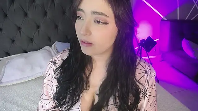 Miss Loise online show from 03.15.25