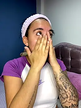 Snapshot of _Tammyy chatting on 10.09.25 Tammyy online show from 10.09.25