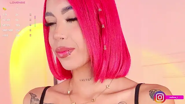 Snapshot of Mely-taylor chatting on 11.09.25 Mely-taylor online show from 11.09.25