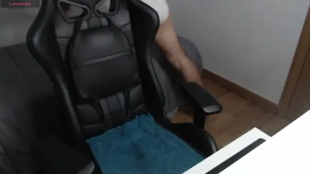 cutehairymacho online show from 12.02.24