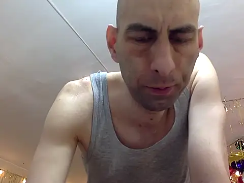 Snapshot of HandsomeAlfie chatting on 03.19.26 HandsomeAlfie online show from 03.19.26
