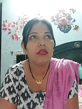 Poojabhabi101 online show from 11.18.25