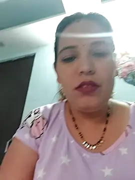 Snapshot of Poojabhabi101 chatting on 12.21.25 Poojabhabi101 online show from 12.21.25