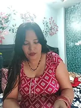 Snapshot of Poojabhabi101 chatting on 12.22.25 Poojabhabi101 online show from 12.22.25