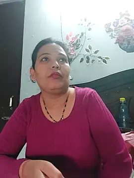 Snapshot of Poojabhabi101 chatting on 12.23.25 Poojabhabi101 online show from 12.23.25