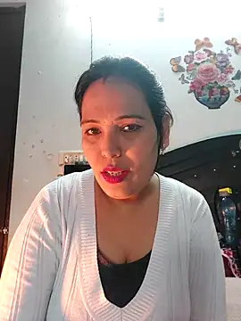 Snapshot of Poojabhabi101 chatting on 01.08.26 Poojabhabi101 online show from 01.08.26