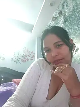 Snapshot of Poojabhabi101 chatting on 02.08.26 Poojabhabi101 online show from 02.08.26