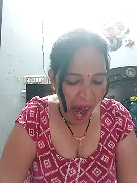 Snapshot of Poojabhabi101 chatting on 02.16.26 Poojabhabi101 online show from 02.16.26