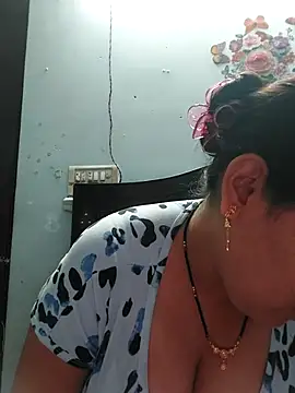 Snapshot of Poojabhabi101 chatting on 02.20.26 Poojabhabi101 online show from 02.20.26