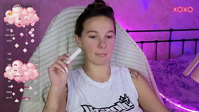 lil luna x online show from 10.12.25