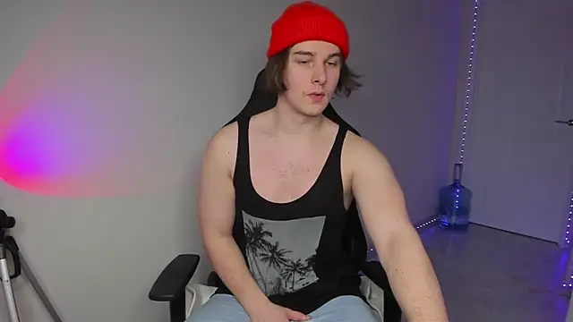 Snapshot of Vincent_Strong chatting on 12.13.24 Vincent Strong online show from 12.13.24