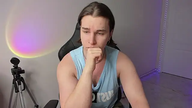 Snapshot of Vincent_Strong chatting on 02.16.25 Vincent Strong online show from 02.16.25