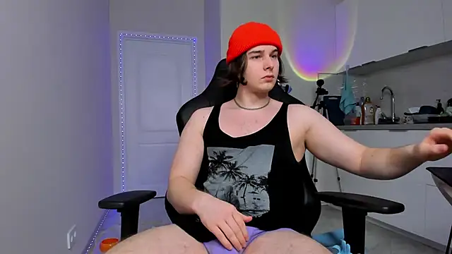 Snapshot of Vincent_Strong chatting on 02.23.25 Vincent Strong online show from 02.23.25