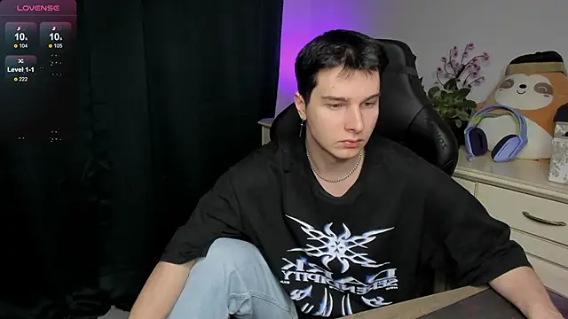 Vincent Strong online show from 12.15.25