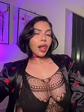 Snapshot of GigiiStone chatting on 02.11.26 GigiiStone online show from 02.11.26