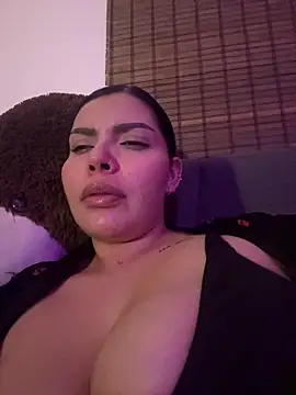 Snapshot of GigiiStone chatting on 02.13.26 GigiiStone online show from 02.13.26