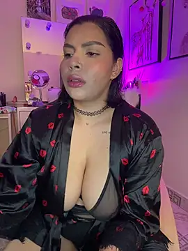 Snapshot of GigiiStone chatting on 02.25.26 GigiiStone online show from 02.25.26