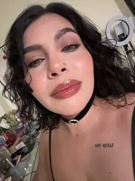 Snapshot of GigiiStone chatting on 03.15.26 GigiiStone online show from 03.15.26