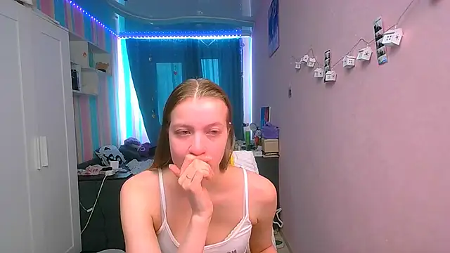 Snapshot of __Aphrodita__wow__ chatting on 03.22.25   Aphrodita  wow   online show from 03.22.25