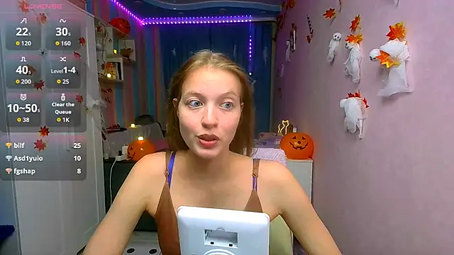 Snapshot of __Aphrodita__wow__ chatting on 11.04.25 Aphrodita wow online show from 11.04.25