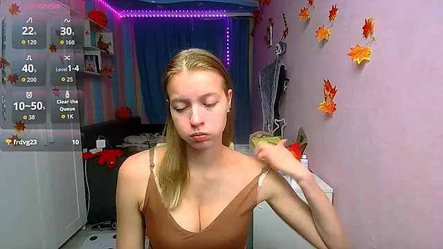 Snapshot of __Aphrodita__wow__ chatting on 11.23.25 Aphrodita wow online show from 11.23.25