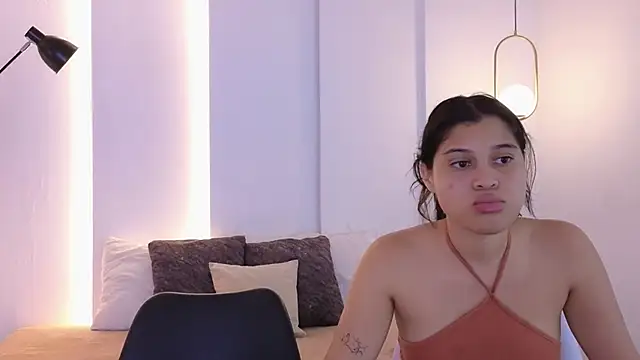 hot little bunny online show from 11.13.25