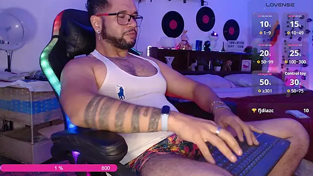 Snapshot of Xein_WoIf chatting on 06.04.26 Xein WoIf online show from 06.04.26