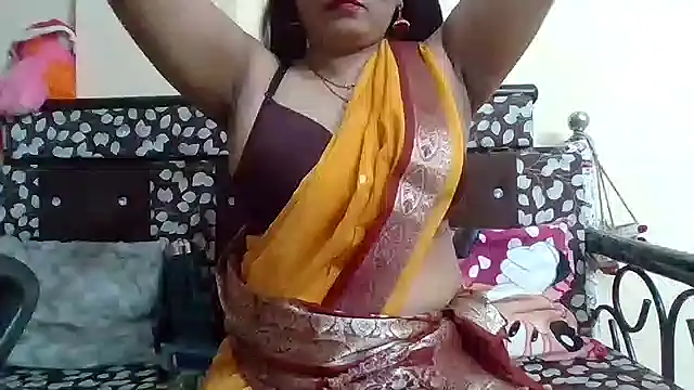 Snapshot of NautyBabe chatting on 11.25.25 NautyBabe online show from 11.25.25