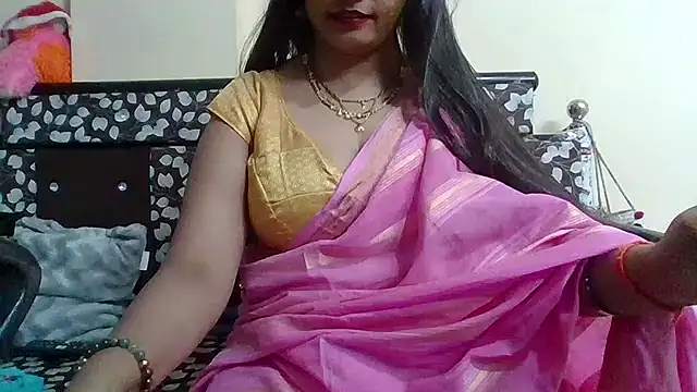 Snapshot of NautyBabe chatting on 11.28.25 NautyBabe online show from 11.28.25