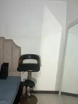 Snapshot of LiraRusso chatting on 07.16.26 LiraRusso online show from 07.16.26