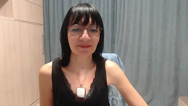 Erica95Bloom online show from 01.10.25