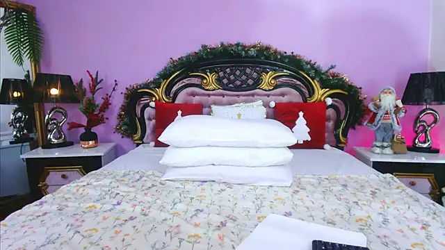 Snapshot of MyaJenson chatting on 12.04.25 MyaJenson online show from 12.04.25