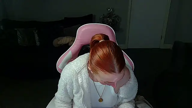 Snapshot of Red_firesquirt chatting on 02.13.25 Red firesquirt online show from 02.13.25