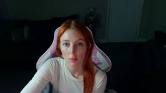 Snapshot of Red_firesquirt chatting on 02.19.25 Red firesquirt online show from 02.19.25