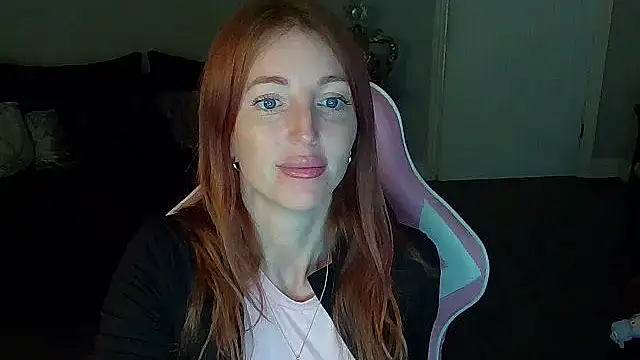 Red firesquirt online show from 02.03.26