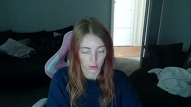 Red firesquirt online show from 03.16.26