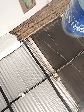 Snapshot of Yelly chatting on 02.04.26 Yelly online show from 02.04.26