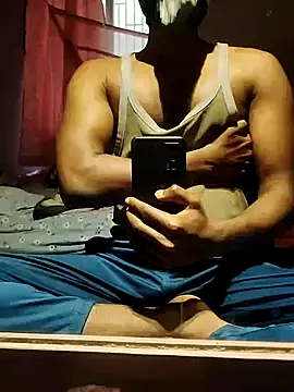 Snapshot of xxxhugedick0001 chatting on 01.12.25 xxxhugedick0001 online show from 01.12.25