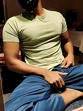 Snapshot of xxxhugedick0001 chatting on 02.23.25 xxxhugedick0001 online show from 02.23.25