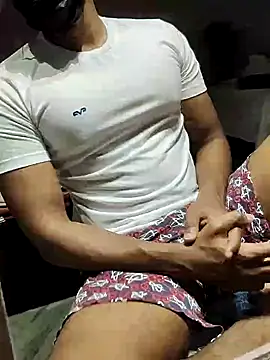 Snapshot of xxxhugedick0001 chatting on 03.01.25 xxxhugedick0001 online show from 03.01.25