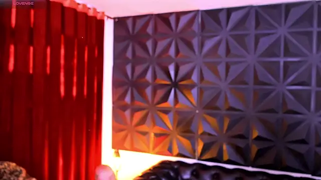 Misselektra   online show from 12.28.24