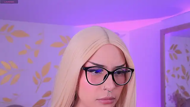 Misselektra   online show from 09.15.25