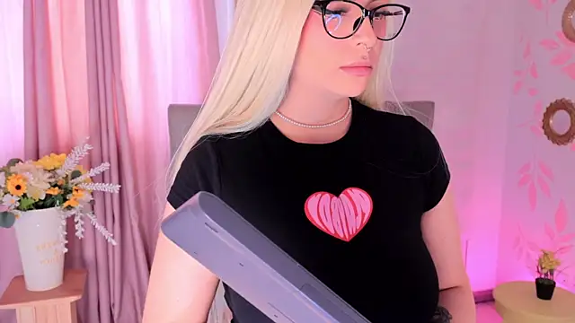 Misselektra   online show from 03.07.26