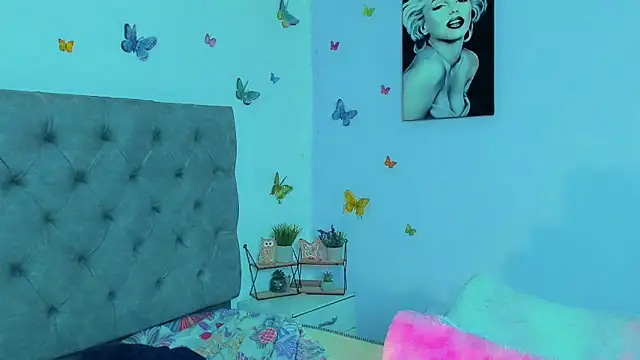 mabellfox online show from 12.30.24