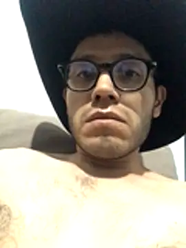 Snapshot of Lunaeyo chatting on 12.15.25 Lunaeyo online show from 12.15.25