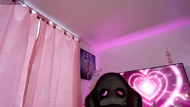 TiffanyBela online show from 12.04.25