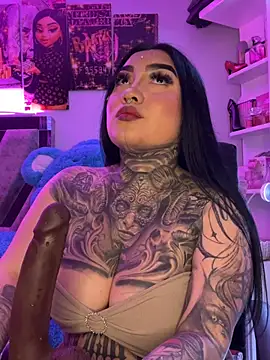 Snapshot of CloeeBeckam chatting on 02.14.26 CloeeBeckam online show from 02.14.26